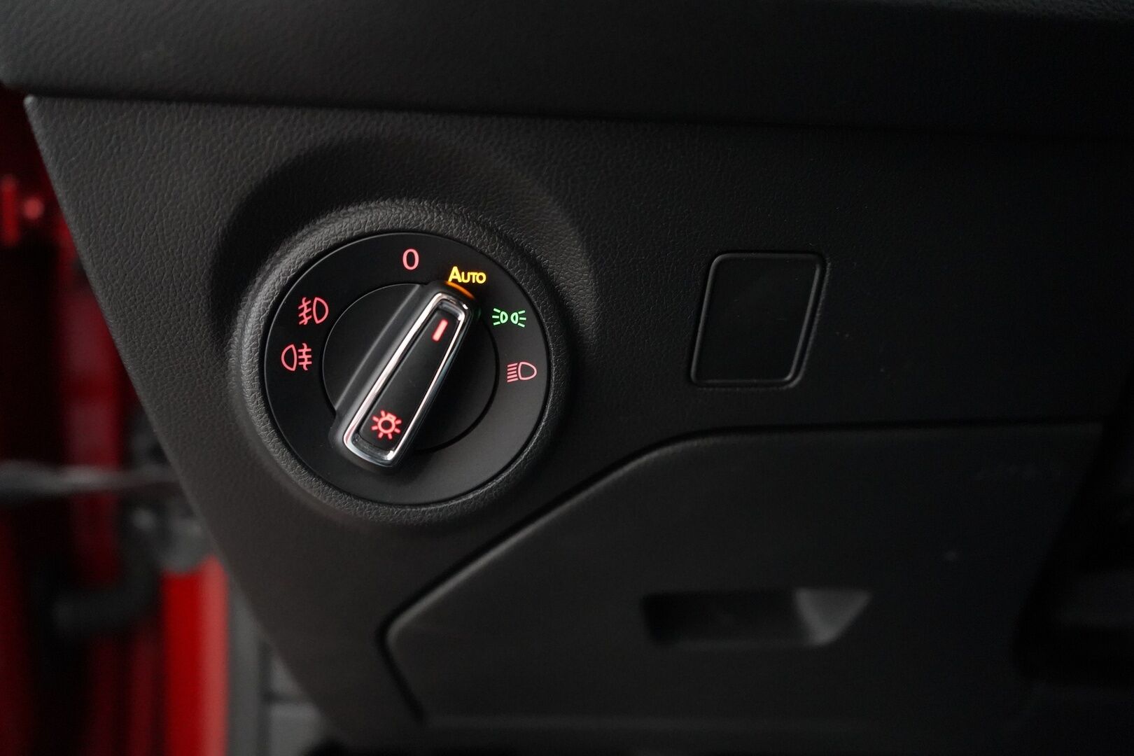 Seat Leon ST 2018 1.2 TSI 110 Style * Vakkari / Tutkat / Vetokoukku * - Viimeisin huolto 170tkm / Katsastus 2027