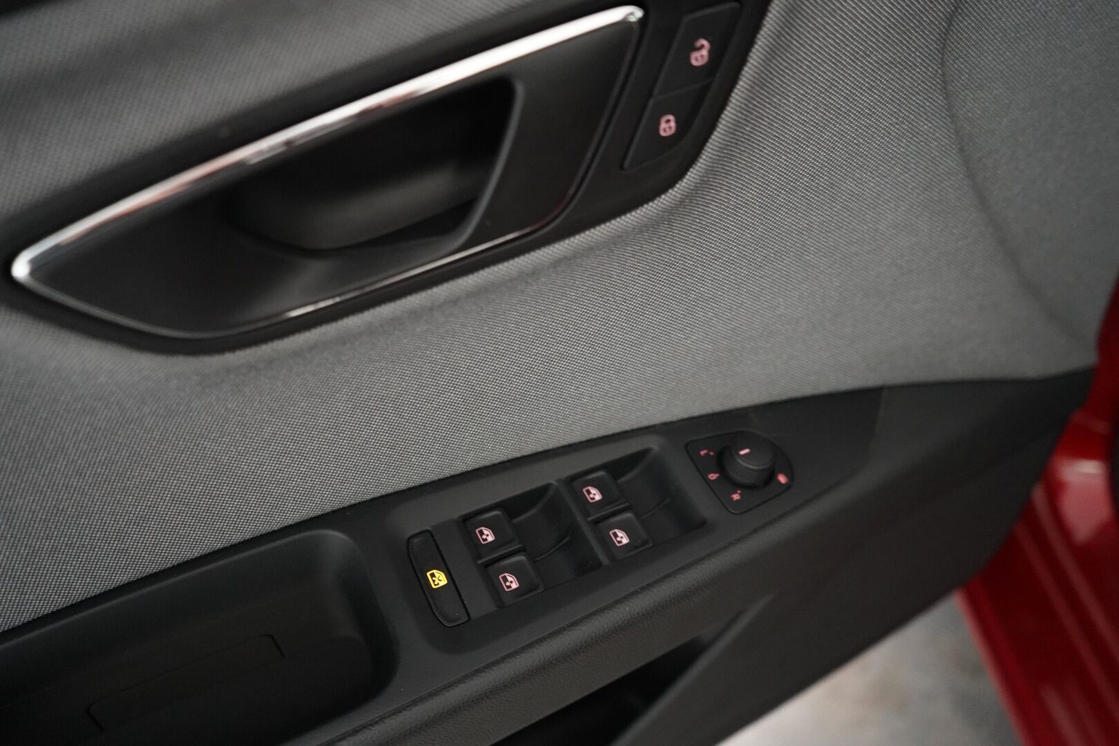 Seat Leon ST 2018 1.2 TSI 110 Style * Vakkari / Tutkat / Vetokoukku * - Viimeisin huolto 170tkm / Katsastus 2027 / Kahdet renkaat