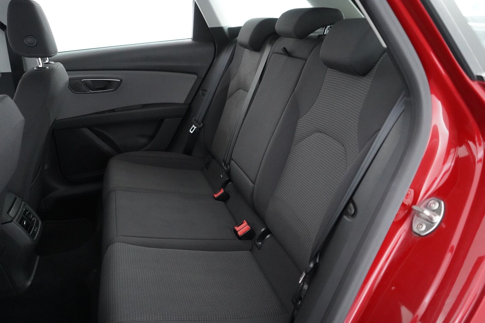 Seat Leon ST 2018 1.2 TSI 110 Style * Vakkari / Tutkat / Vetokoukku * - Viimeisin huolto 170tkm / Katsastus 2027