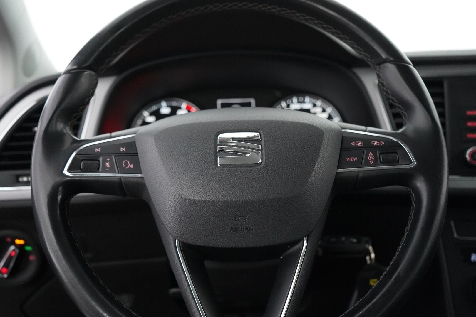 Seat Leon ST 2018 1.2 TSI 110 Style * Vakkari / Tutkat / Vetokoukku * - Viimeisin huolto 170tkm / Katsastus 2027