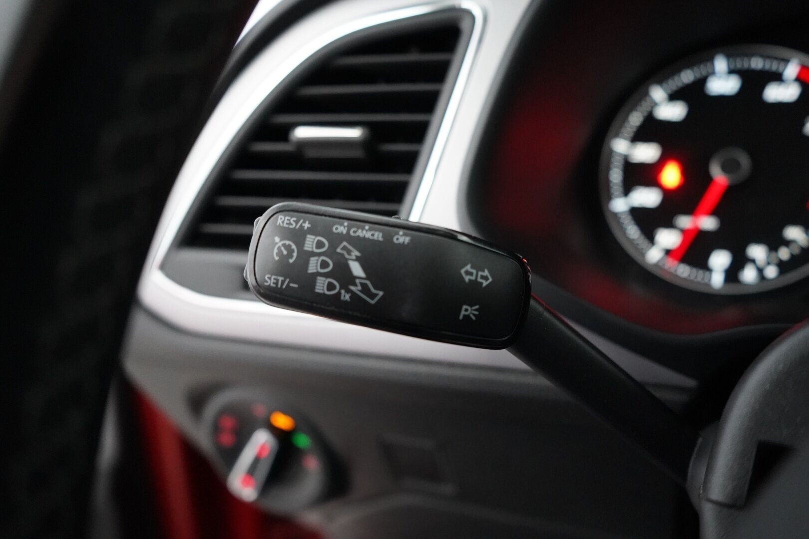 Seat Leon ST 2018 1.2 TSI 110 Style * Vakkari / Tutkat / Vetokoukku * - Viimeisin huolto 170tkm / Katsastus 2027 / Kahdet renkaat