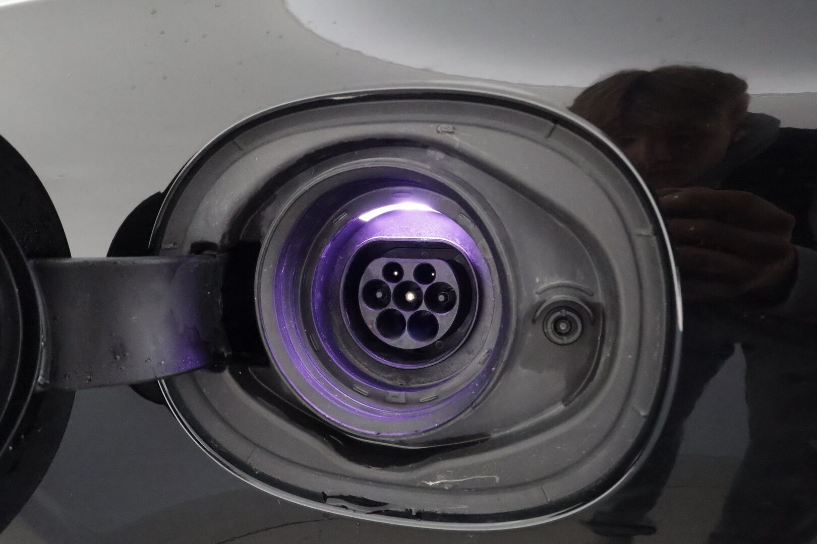 Volvo S90 2021 T8 TwE AWD Business R-Design aut. **Adapt.Vakkari / Webasto / Koukku / H&K / Muistipenkit / Apple&Android / P-Kamera** - 3,99 % KORKOTARJOUS TÄHÄN AUTOON - Upea ja hyvin varusteltu!