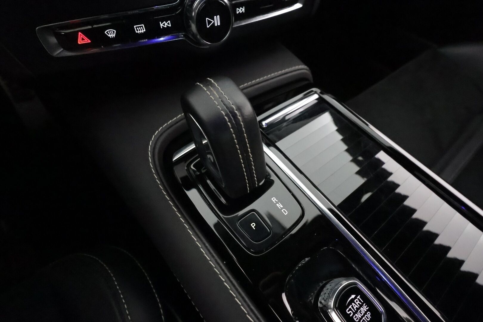 Volvo S90 2021 T8 TwE AWD Business R-Design aut. **Adapt.Vakkari / Webasto / Koukku / H&K / Muistipenkit / Apple&Android / P-Kamera** - 3,99 % KORKOTARJOUS TÄHÄN AUTOON 31.8. ASTI! - Upea ja hyvin varusteltu!