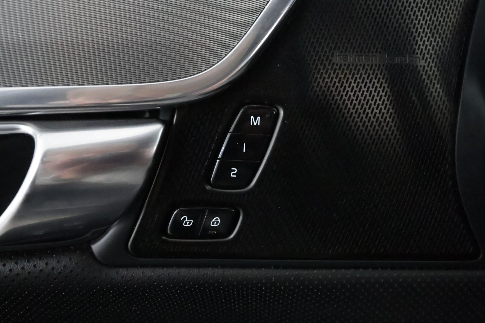 Volvo S90 2021 T8 TwE AWD Business R-Design aut. **Adapt.Vakkari / Webasto / Koukku / H&K / Muistipenkit / Apple&Android / P-Kamera** - 3,99 % KORKOTARJOUS TÄHÄN AUTOON - Upea ja hyvin varusteltu!