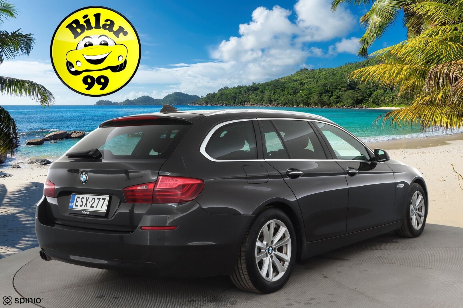 BMW 520 2015 F11 Touring 520d A Business Exclusive * Panorama / ACC / Xenon / P.Tutkat / Navi / Sisätilanlämmitin * - HUD / HiFi / Nahkaverhoilu / Kahdet renkaat aluvanteilla