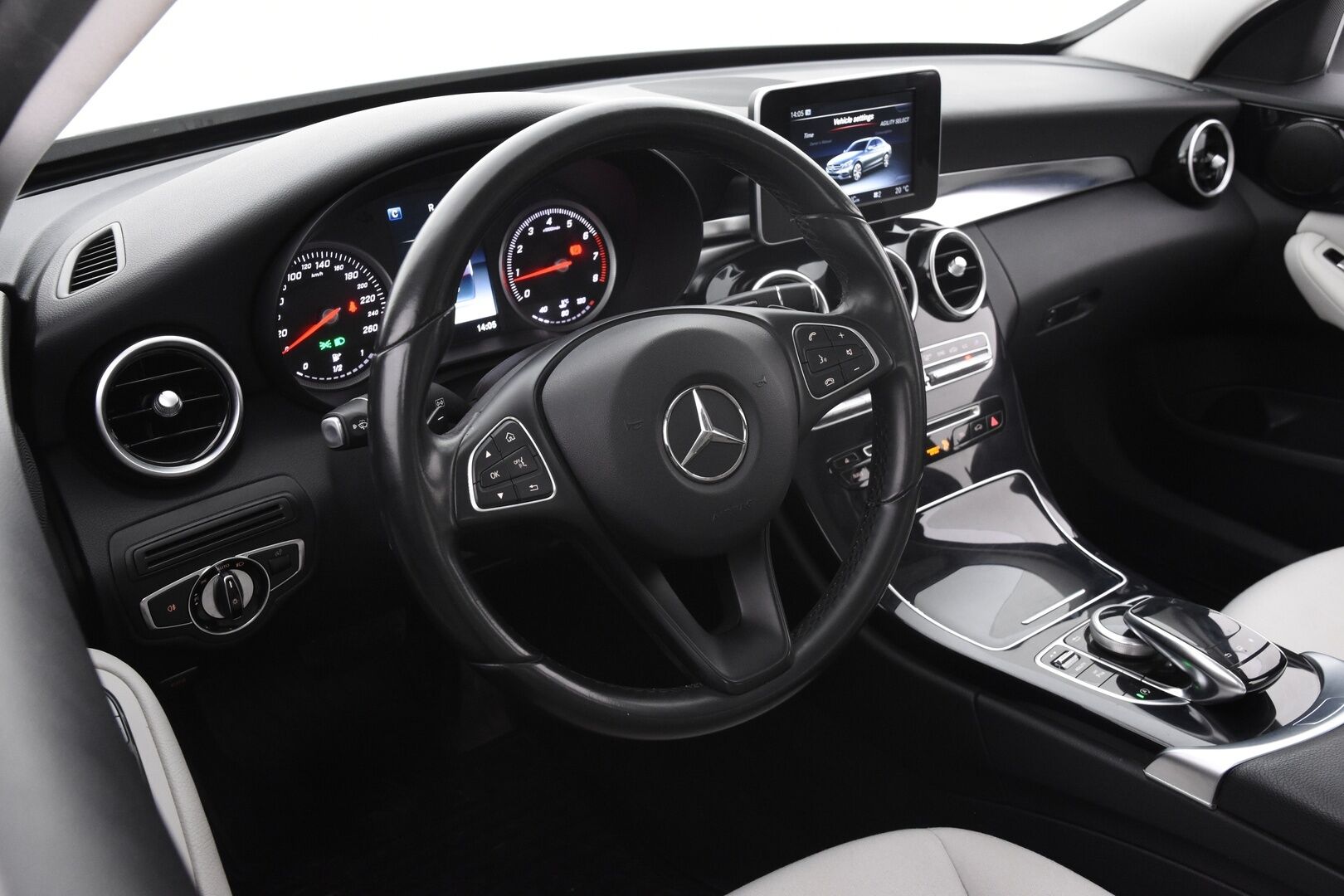 Mercedes-Benz C 2015 C 180 Sedan (AA) 4ov 1595cm3 A