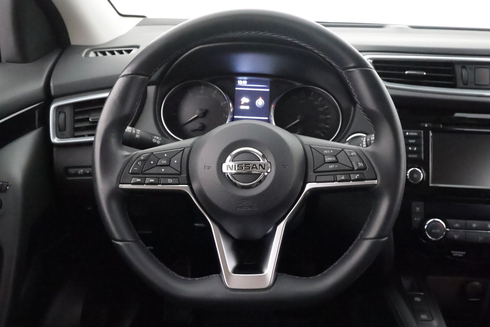 Nissan Qashqai 2021 DIG-T 160 N-Connecta 2WD DCT MY21 - | Koukku | 360° kamera | Navi | Keyless | Lohko+sisälämmitin | P.tutkat | Kaistavahti | 1-om suomiauto | Merkkihuollot | 2x renkaat aluin |  