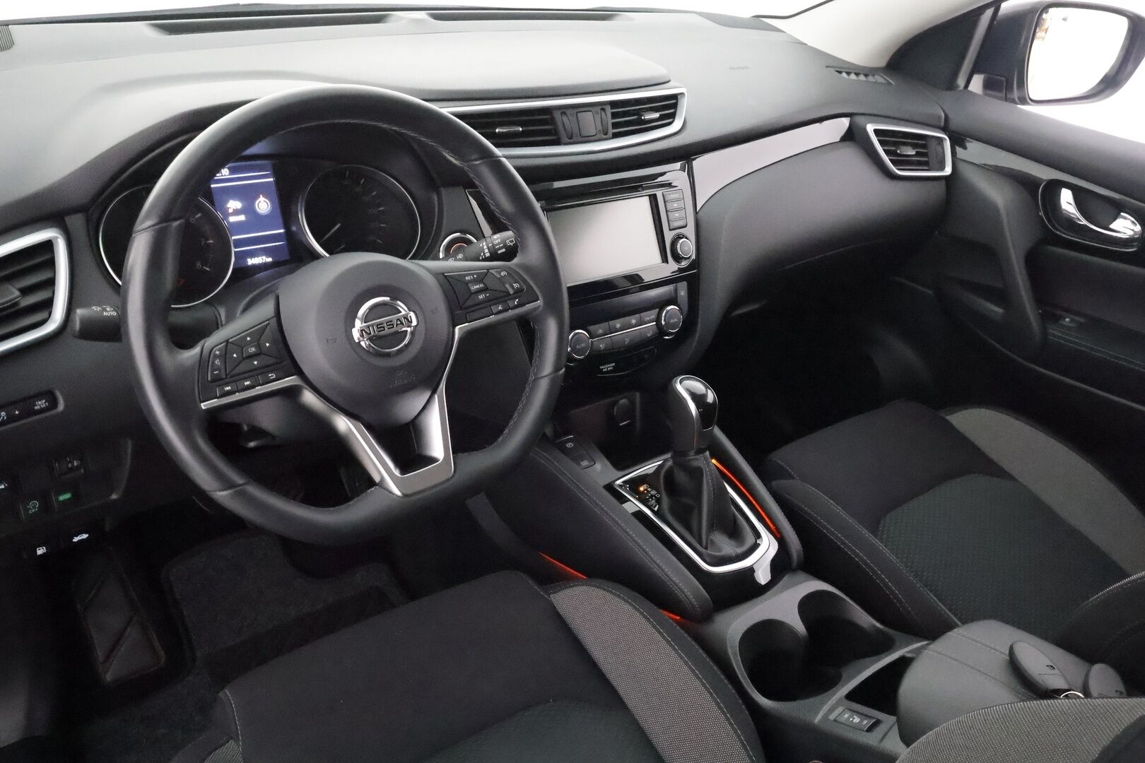 Nissan Qashqai 2021 DIG-T 160 N-Connecta 2WD DCT MY21 - | Koukku | 360° kamera | Navi | Keyless | Lohko+sisälämmitin | P.tutkat | Kaistavahti | 1-om suomiauto | Merkkihuollot | 2x renkaat aluin |  