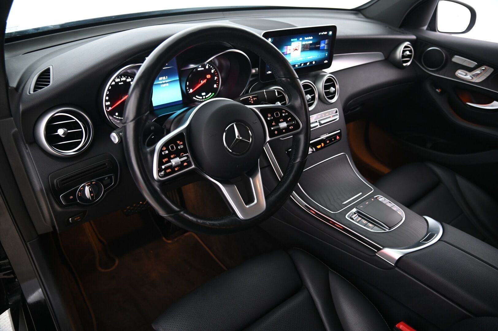 Mercedes-Benz GLC 2021 300 de 4MATIC A Business Coupé EQ Power *Suomi-Auto / Muistipenkit / LED-High Performance / DTR+ / P-Kamera* - 3,99 % KORKOTARJOUS TÄHÄN AUTOON 7.9. ASTI! - *Juuri saapunut! / 2.Om. / Facelift / Merkkiliikkeen huoltohistoria / Navi / Tutkat / 2 Renkaat vanteineen / Siisti*
