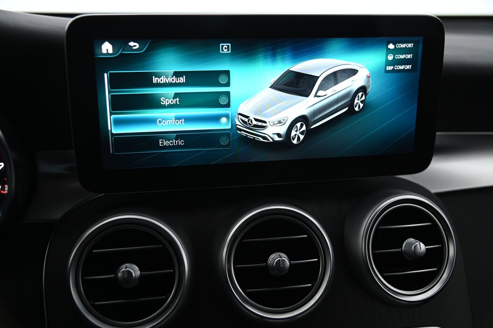 Mercedes-Benz GLC 2021 300 de 4MATIC A Business Coupé EQ Power *Suomi-Auto / Muistipenkit / LED-High Performance / DTR+ / P-Kamera* - 3,99 % KORKOTARJOUS TÄHÄN AUTOON 7.9. ASTI! - *Juuri saapunut! / 2.Om. / Facelift / Merkkiliikkeen huoltohistoria / Navi / Tutkat / 2 Renkaat vanteineen / Siisti*