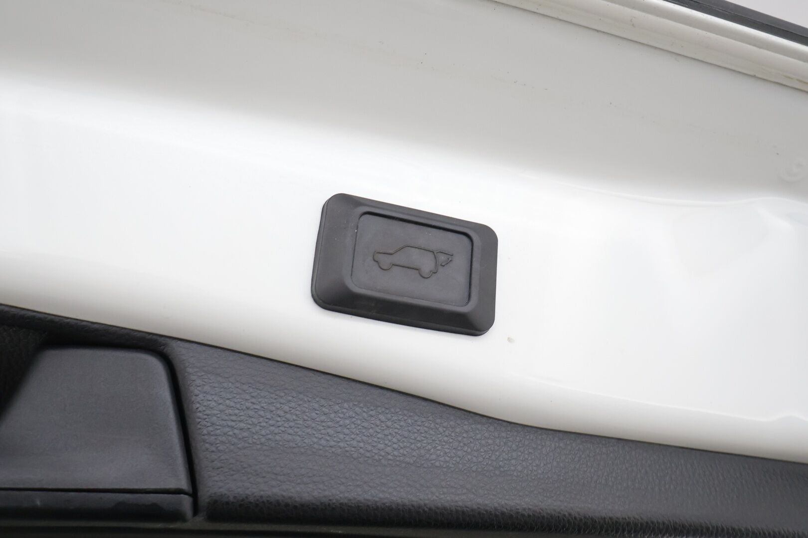 Toyota RAV4 Plug-in 2021 Hybrid 2,5 AWD-i Premium - ACC | HUD | JBL | Koukku | Webasto | Panorama | LED | Navi | Muistipenkki | 360° | Ilmastoidut nahat | Keyless | Suomi-auto | Merkkihuollettu | Supervarusteet