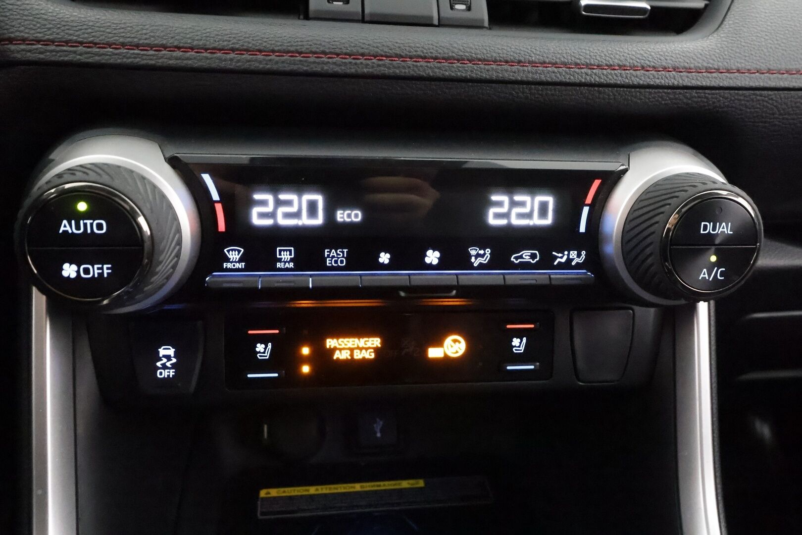 Toyota RAV4 Plug-in 2021 Hybrid 2,5 AWD-i Premium - ACC | HUD | JBL | Koukku | Webasto | Panorama | LED | Navi | Muistipenkki | 360° | Ilmastoidut nahat | Keyless | Suomi-auto | Merkkihuollettu | Supervarusteet