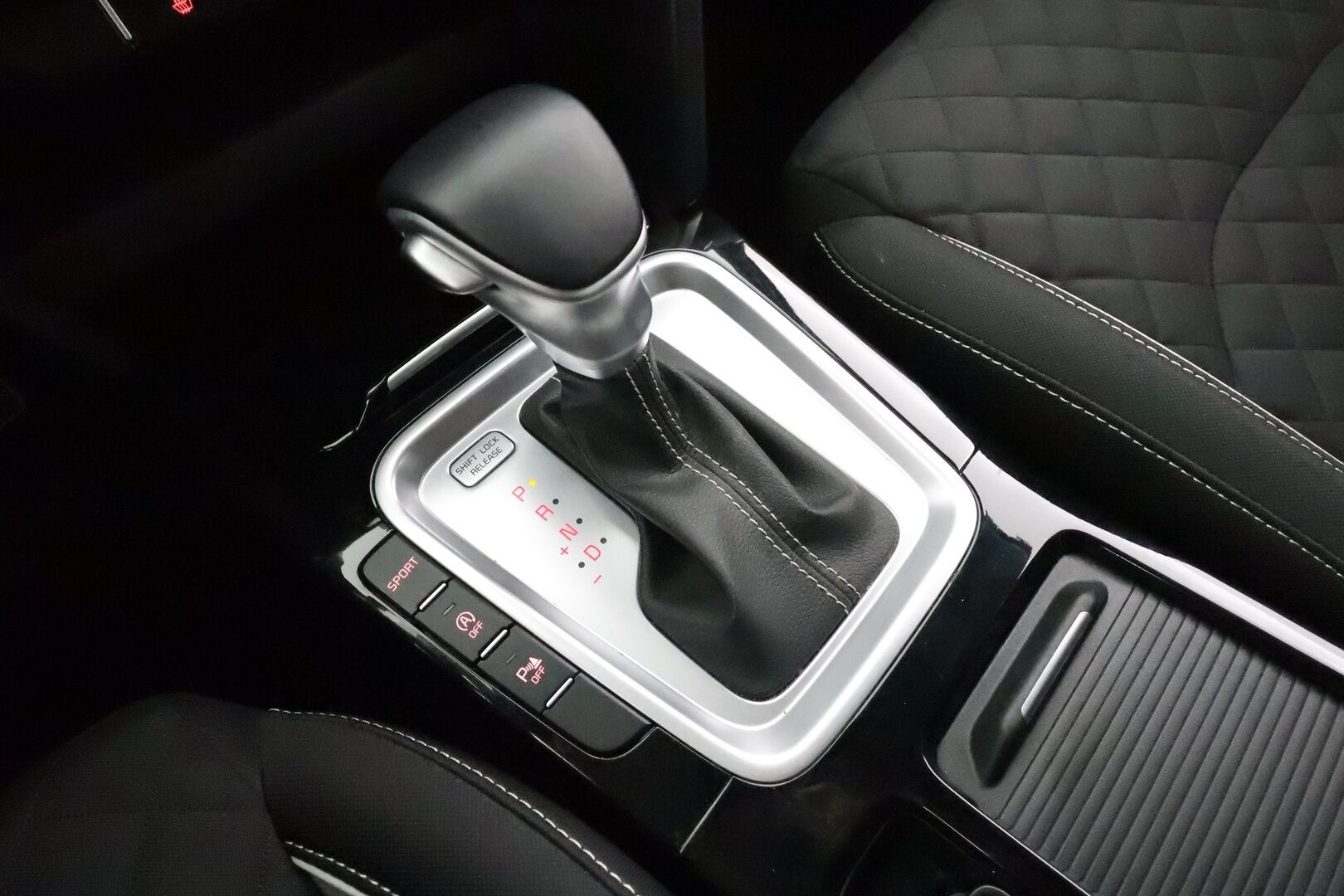 Kia ProCeed 2021 1,5 T-GDI 160hv GT-Line DCT * Sisätilanlämmitin / P.Kamera / Kaistavahti / Apple&Android / Ratinlämmitys / Vakkari * - Suomi-auto / Merkkihuollot / Kahdet renkaat aluvanteilla - HULLUT AVAJAISHULINAT KORKOTARJOUS 3,29 %