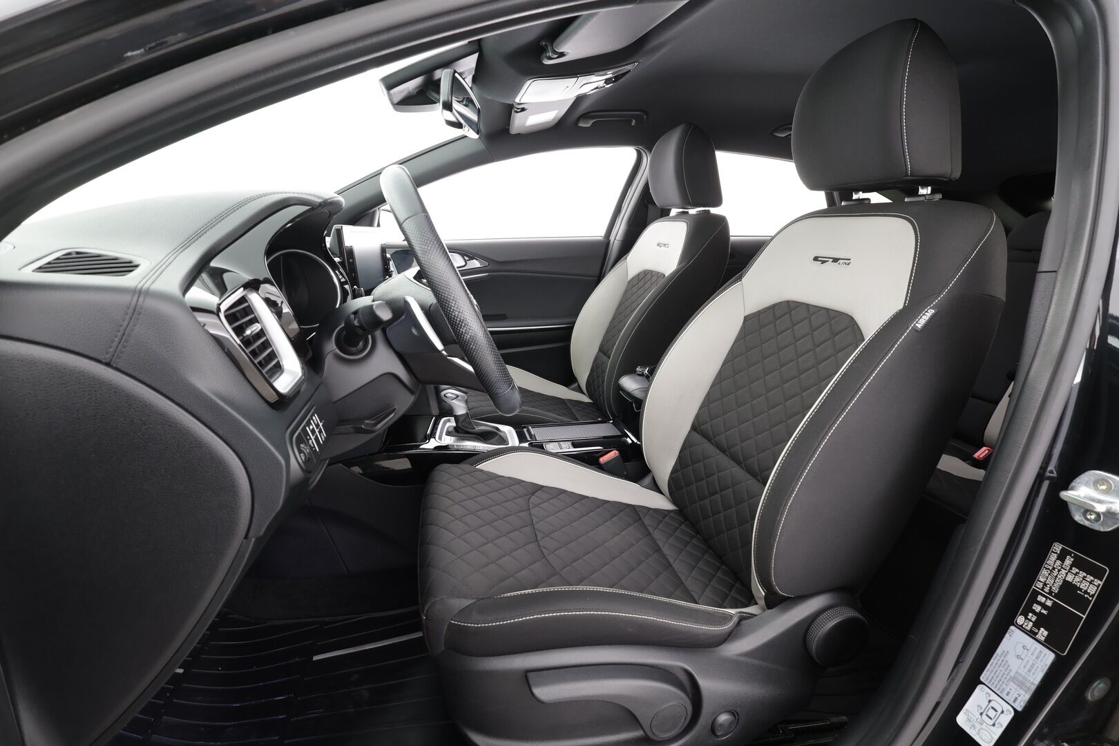 Kia ProCeed 2021 1,5 T-GDI 160hv GT-Line DCT * Sisätilanlämmitin / P.Kamera / Kaistavahti / Apple&Android / Ratinlämmitys / Vakkari * - Suomi-auto / Merkkihuollot / Kahdet renkaat aluvanteilla - HULLUT AVAJAISHULINAT KORKOTARJOUS 3,29 %