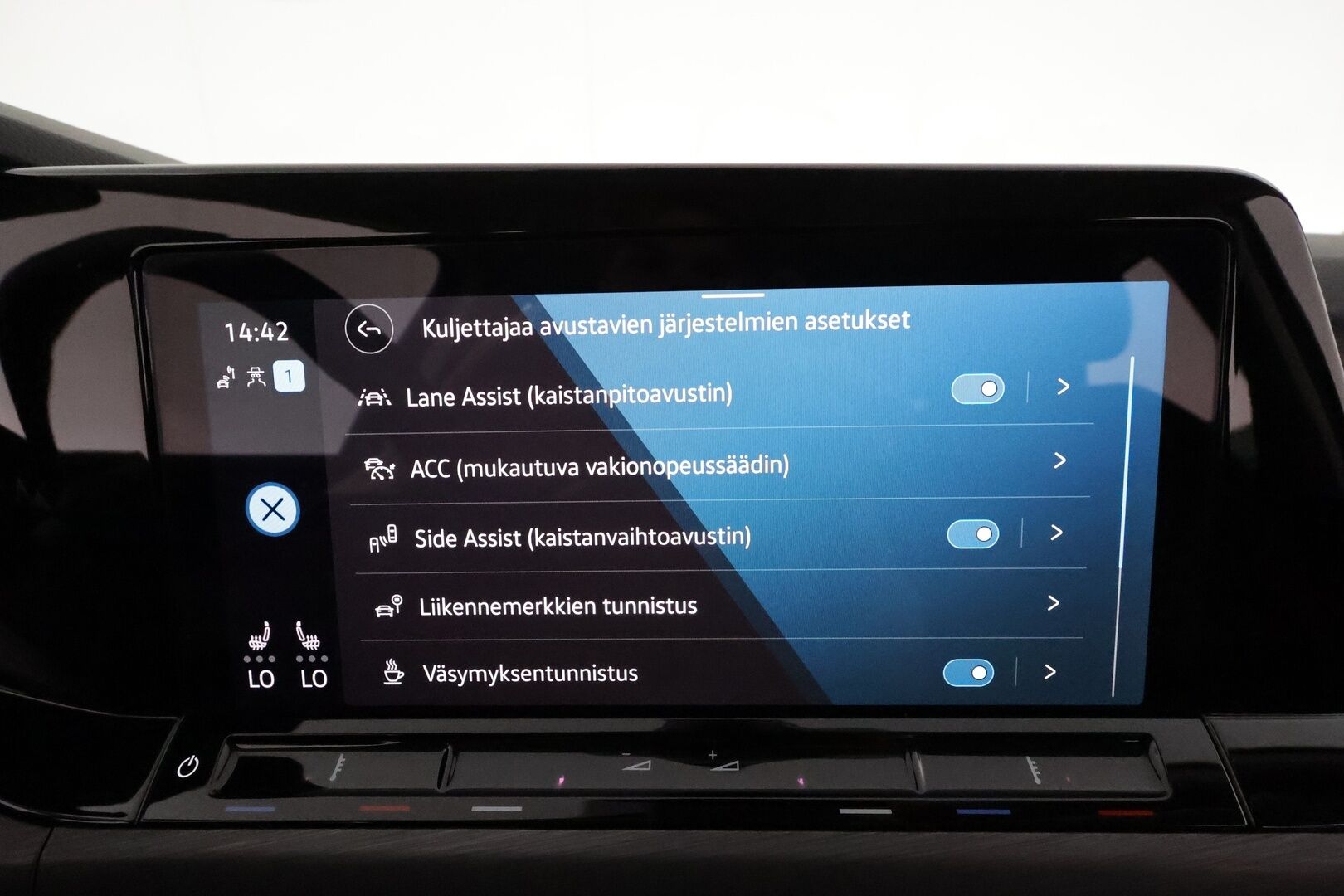 Volkswagen Golf 2021 Variant Style Business 1,5 eTSI 96 kW (MHEV) DSG **Webasto / Adapt.Vakkari / LED / P.kamera / Hierova Muistipenkki** - Suomi-auto / Kahdet Renkaat / Merkkihuollettu!