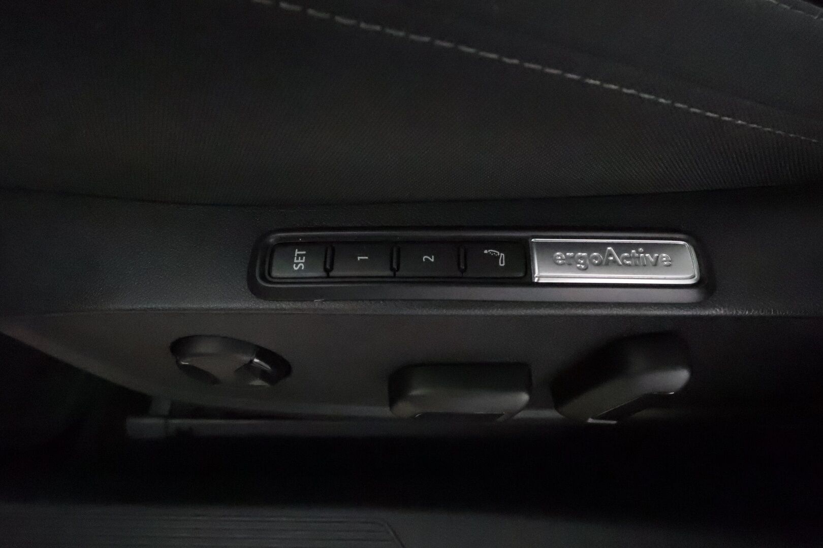 Volkswagen Golf 2021 Variant Style Business 1,5 eTSI 96 kW (MHEV) DSG **Webasto / Adapt.Vakkari / LED / P.kamera / Hierova Muistipenkki** - Suomi-auto / Kahdet Renkaat / Merkkihuollettu!