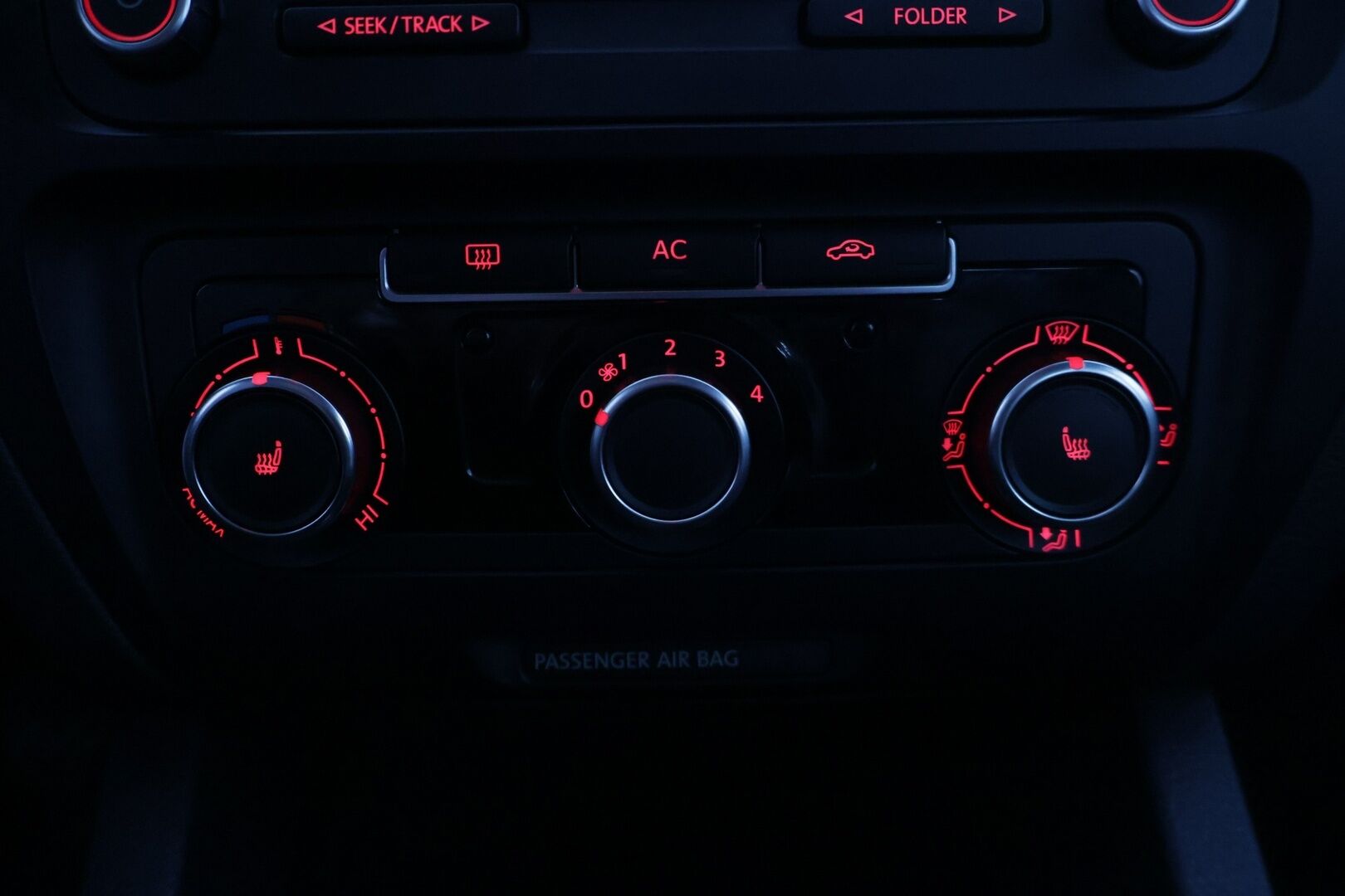 Volkswagen Jetta 2012 Comfortline 1,4 TSI 90 kW (122 hv) - | Suomi-auto | Vakionopeudensäädin | Huoltokirja | Kahdet renkaat | Juuri katsastettu | Myydään vaan huutokaupat.com https://huutokaupat.com/kohde/6621176/volkswagen-jetta-2012