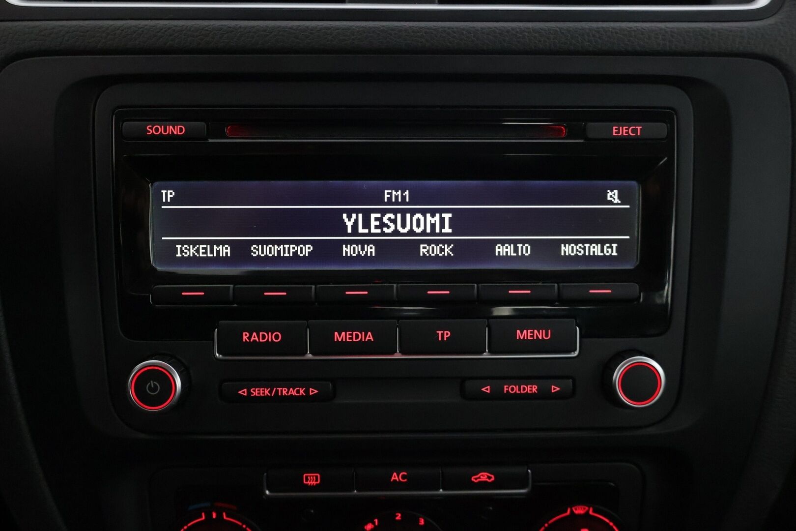 Volkswagen Jetta 2012 Comfortline 1,4 TSI 90 kW (122 hv) - | Suomi-auto | Vakionopeudensäädin | Huoltokirja | Kahdet renkaat | Juuri katsastettu | Myydään vaan huutokaupat.com https://huutokaupat.com/kohde/6621176/volkswagen-jetta-2012