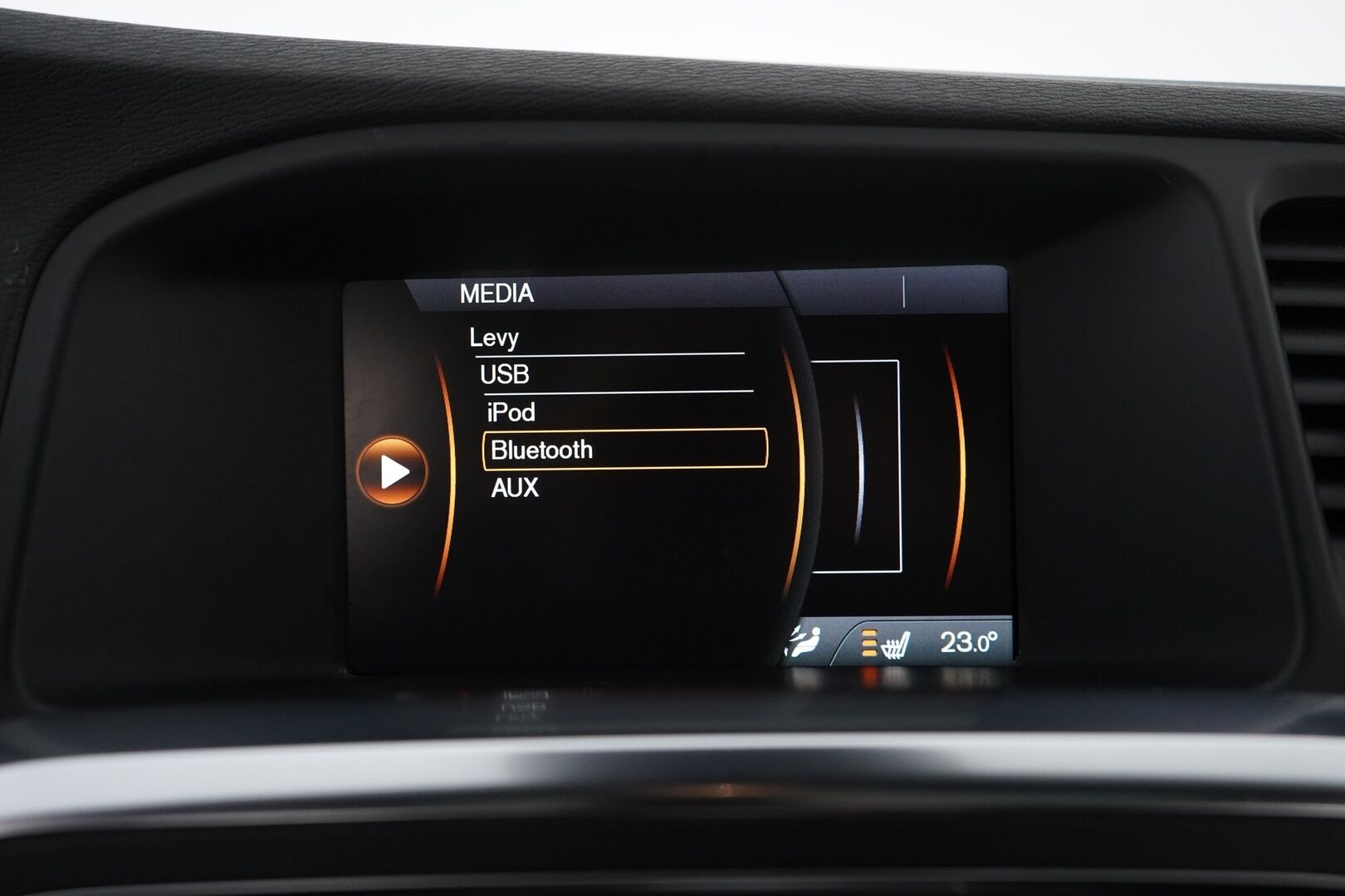 Volvo V60 2014 D4 AWD R-Design aut *ACC / WEBASTO / KATTOLUUKKU / BLIS / KOUKKU / VOC / TUTKAT* - Jakopää tehty 229tkm! / Kahdet renkaat aluvantein - HULLU BLACKWEEK KORKOTARJOUS 2,49%