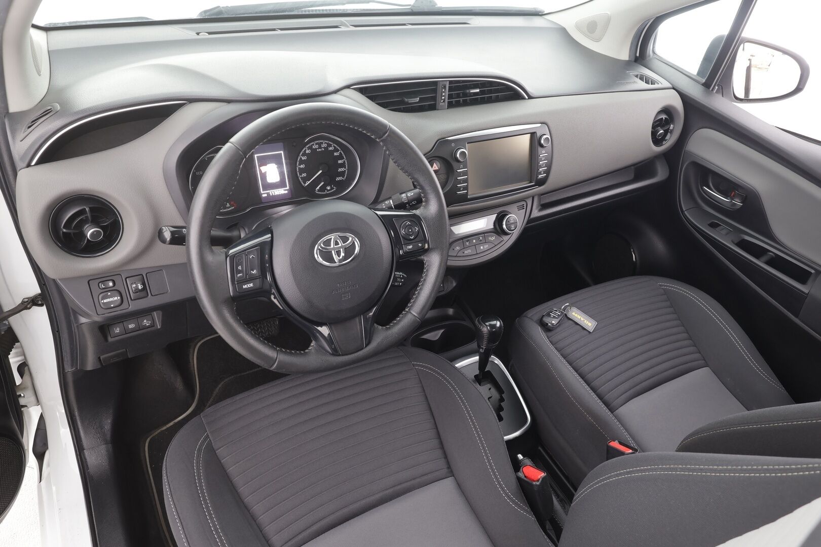Toyota Yaris 2020 1,5 Hybrid Active 5ov - | Vakkari | P.Kamera | Kaistavahti | Autom.ilmastointi | Bluetooth | Suomi-auto | Kahdet renkaat aluvanteilla | 