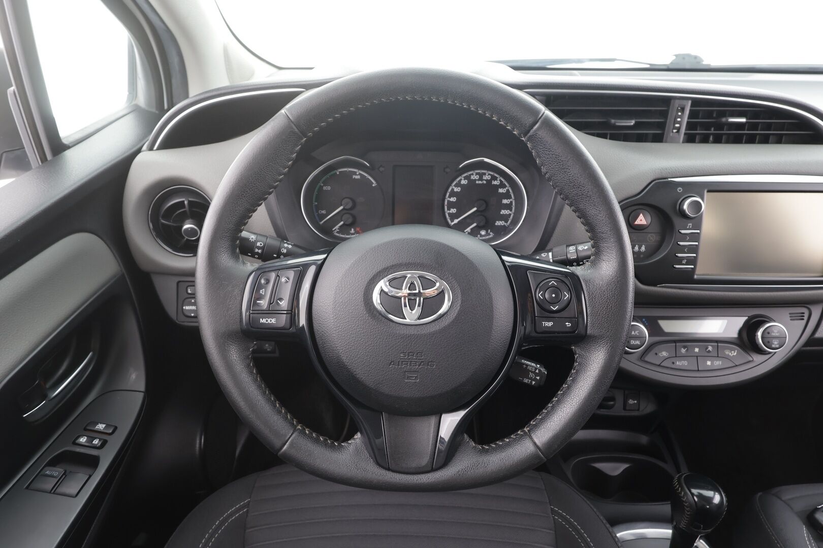 Toyota Yaris 2020 1,5 Hybrid Active 5ov - | Vakkari | P.Kamera | Kaistavahti | Autom.ilmastointi | Bluetooth | Suomi-auto | Kahdet renkaat aluvanteilla | 