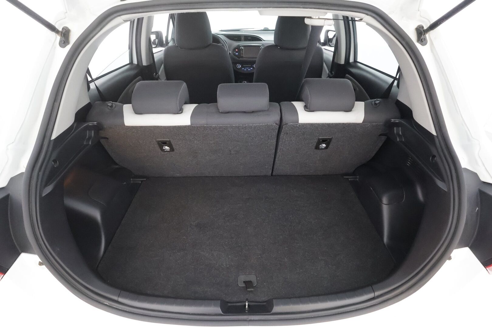 Toyota Yaris 2020 1,5 Hybrid Active 5ov - | Vakkari | P.Kamera | Kaistavahti | Autom.ilmastointi | Bluetooth | Suomi-auto | Kahdet renkaat aluvanteilla | 