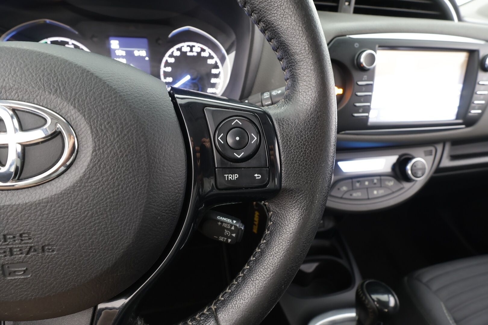 Toyota Yaris 2020 1,5 Hybrid Active 5ov - | Vakkari | P.Kamera | Kaistavahti | Autom.ilmastointi | Bluetooth | Suomi-auto | Kahdet renkaat aluvanteilla | 