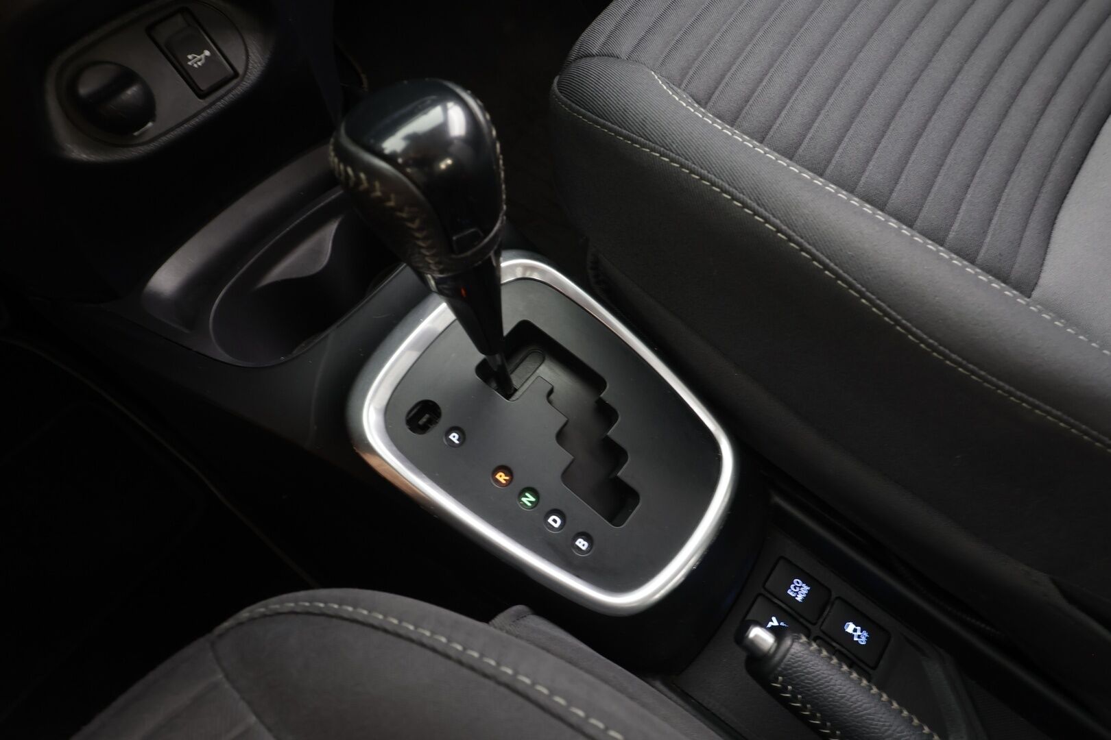 Toyota Yaris 2020 1,5 Hybrid Active 5ov - | Vakkari | P.Kamera | Kaistavahti | Autom.ilmastointi | Bluetooth | Suomi-auto | Kahdet renkaat aluvanteilla | 