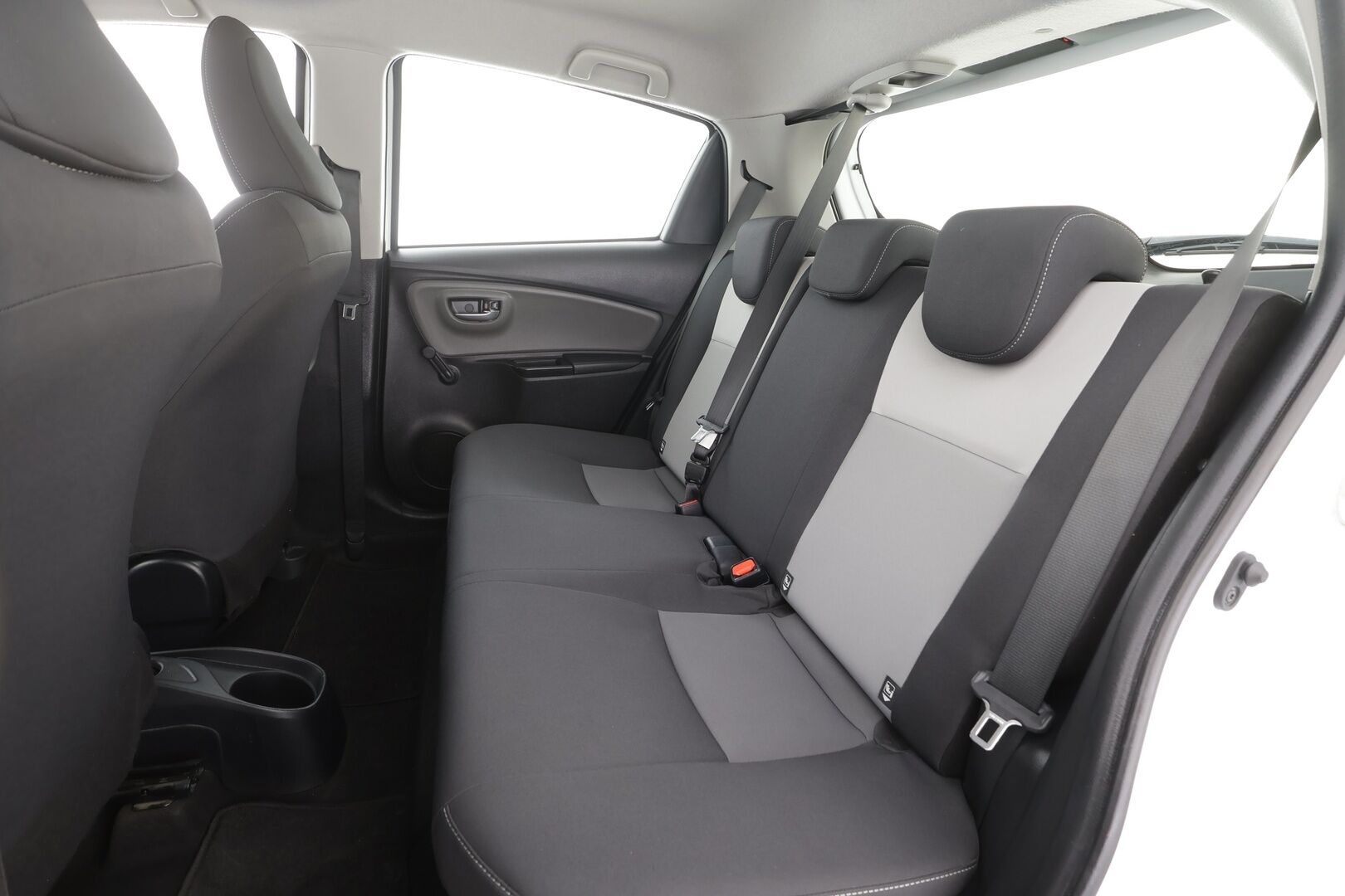 Toyota Yaris 2020 1,5 Hybrid Active 5ov - | Vakkari | P.Kamera | Kaistavahti | Autom.ilmastointi | Bluetooth | Suomi-auto | Kahdet renkaat aluvanteilla | 