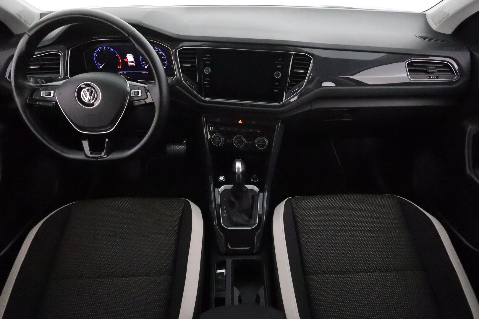 Volkswagen T-Roc 2020 Sport 1,5 TSI EVO 110 kW DSG **Webasto / LED-valot / ACC / P.Tutkat / Puolinahat / Digimittaristo / KeylessGO** - Suomi-auto / Kahdet Renkaat