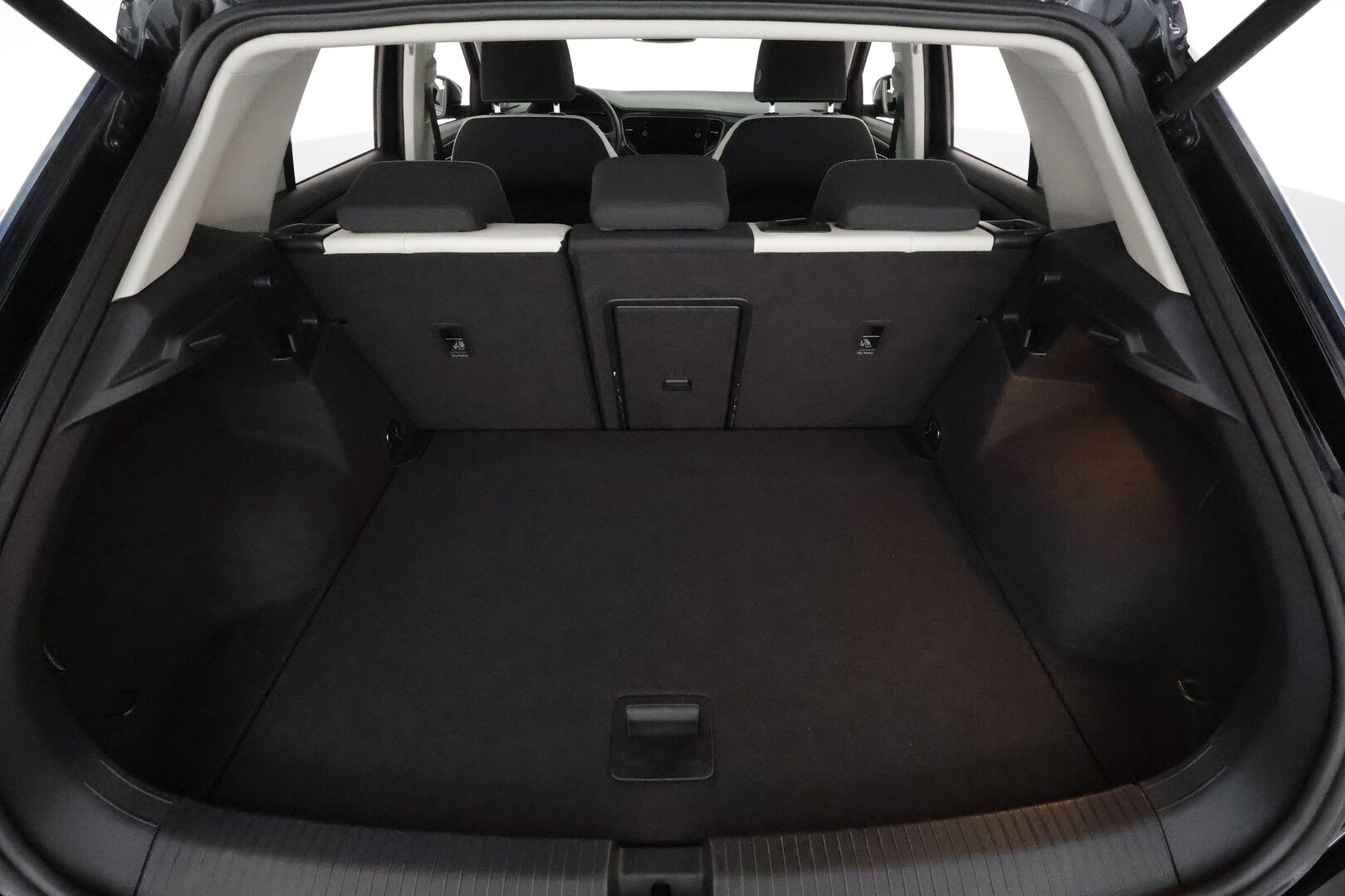 Volkswagen T-Roc 2020 Sport 1,5 TSI EVO 110 kW DSG **Webasto / LED-valot / ACC / P.Tutkat / Puolinahat / Digimittaristo / KeylessGO** - Suomi-auto / Kahdet Renkaat