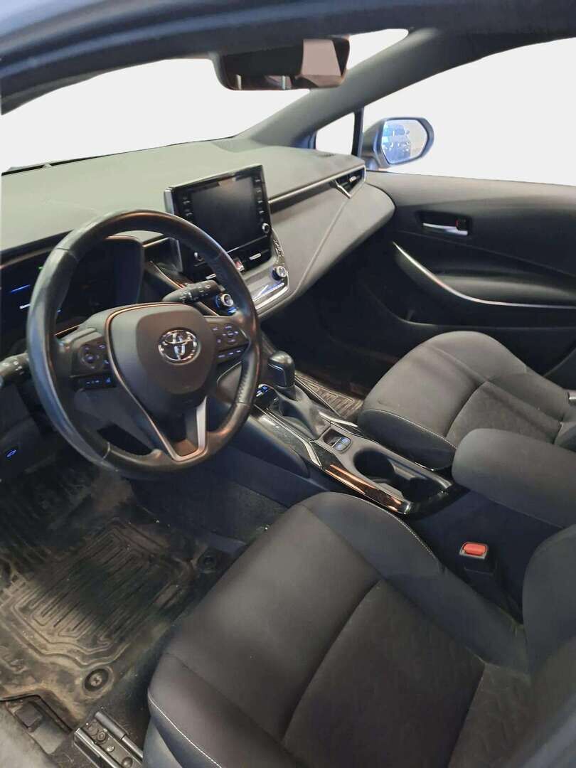 Toyota Corolla 2019 Touring Sports 1,8 Hybrid Active - | Suomi-auto | Vakkari | Lohko+sisätilanlämmitin | Lämmitettävä tuulilasi | Navi | Kahdet renkaat ja vanteet | 