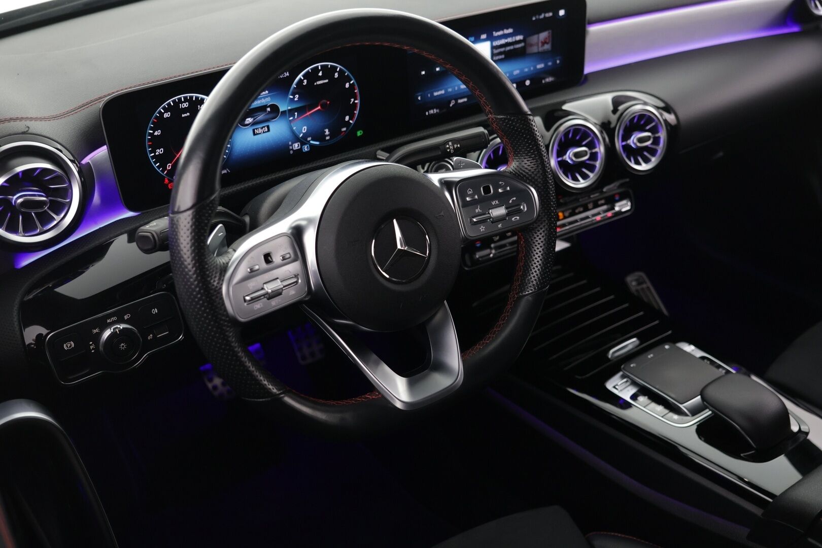Mercedes-Benz CLA 2020 180 A Shooting Brake Business AMG - | AMG sisä- ja ulkopaketit | Widescreen | P.Kamera | Ambient | ACC | 