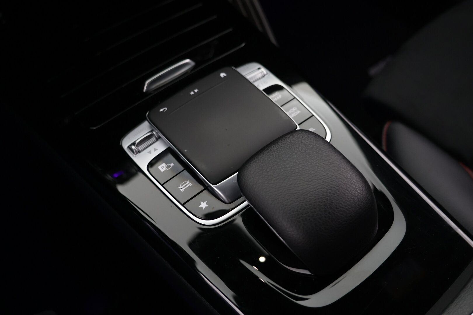 Mercedes-Benz CLA 2020 180 A Shooting Brake Business AMG - | AMG sisä- ja ulkopaketit | Widescreen | P.Kamera | Ambient | ACC | 
