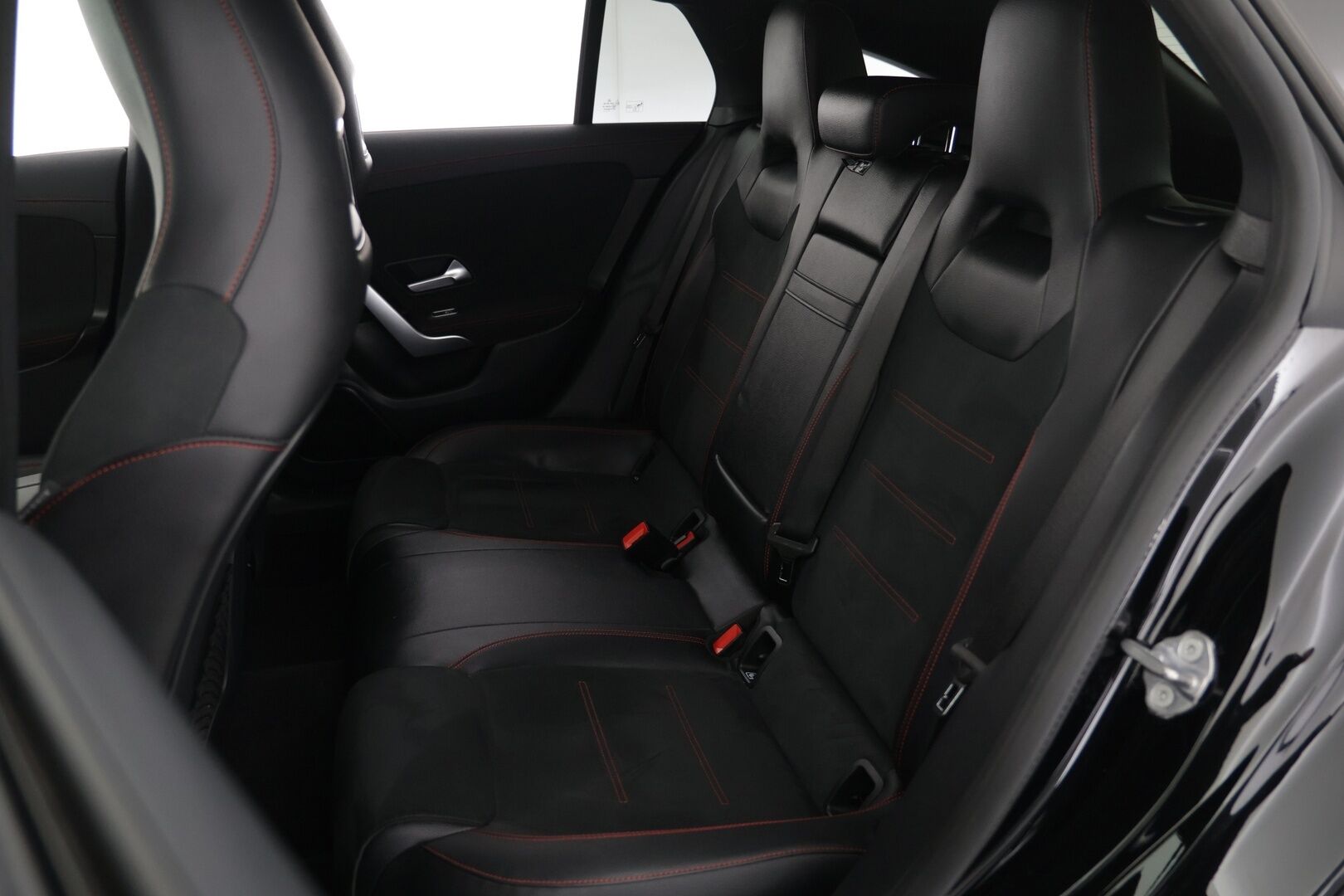 Mercedes-Benz CLA 2020 180 A Shooting Brake Business AMG - | AMG sisä- ja ulkopaketit | Widescreen | P.Kamera | Ambient | ACC | 