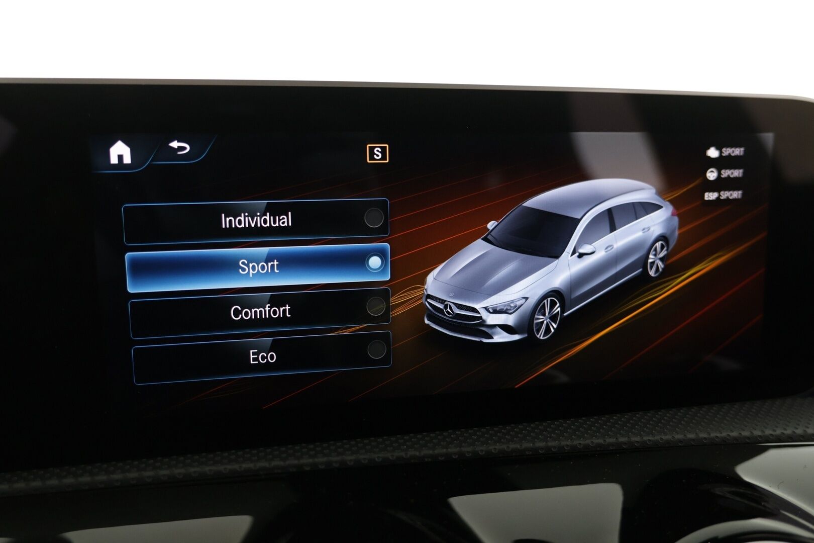 Mercedes-Benz CLA 2020 180 A Shooting Brake Business AMG - | AMG sisä- ja ulkopaketit | Widescreen | P.Kamera | Ambient | ACC | 