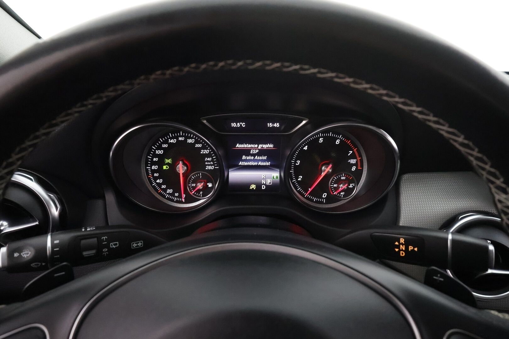 Mercedes-Benz GLA 2018 180 A Premium Business * Vakkari / P.kamera / LED / Navi / Sporttinahat / Apple&Android * - Kahdet renkaat aluvanteilla