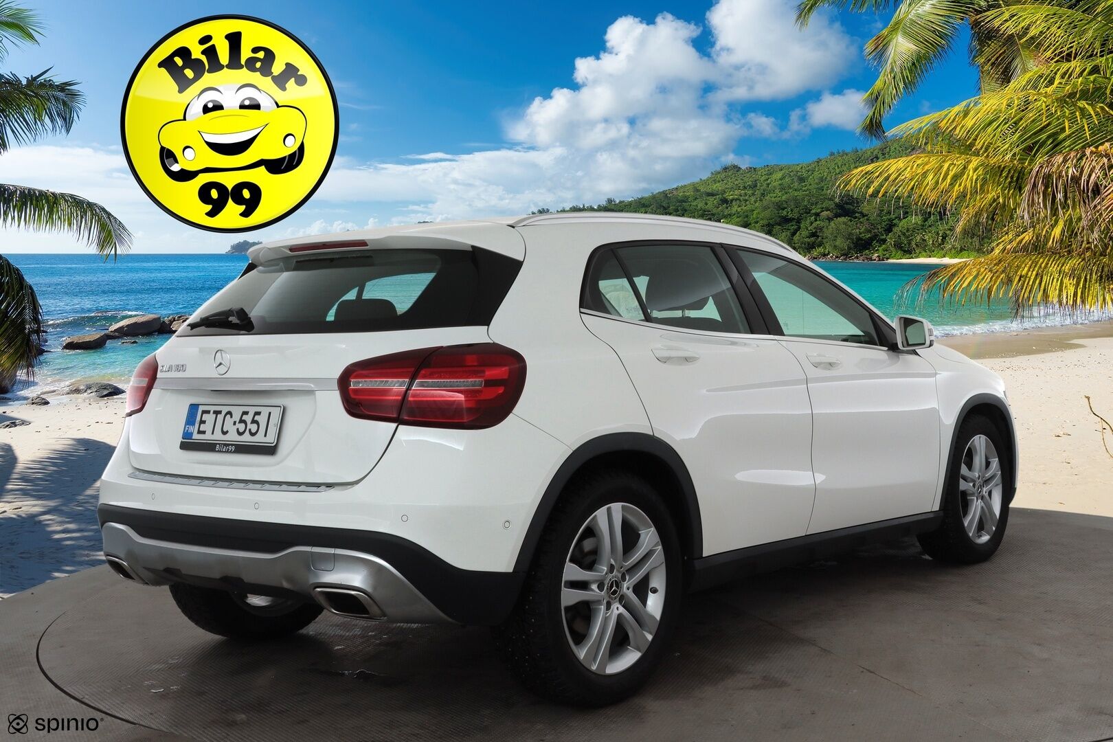 Mercedes-Benz GLA 2018 180 A Premium Business * Vakkari / P.kamera / LED / Navi / Sporttinahat / Apple&Android * - Kahdet renkaat aluvanteilla