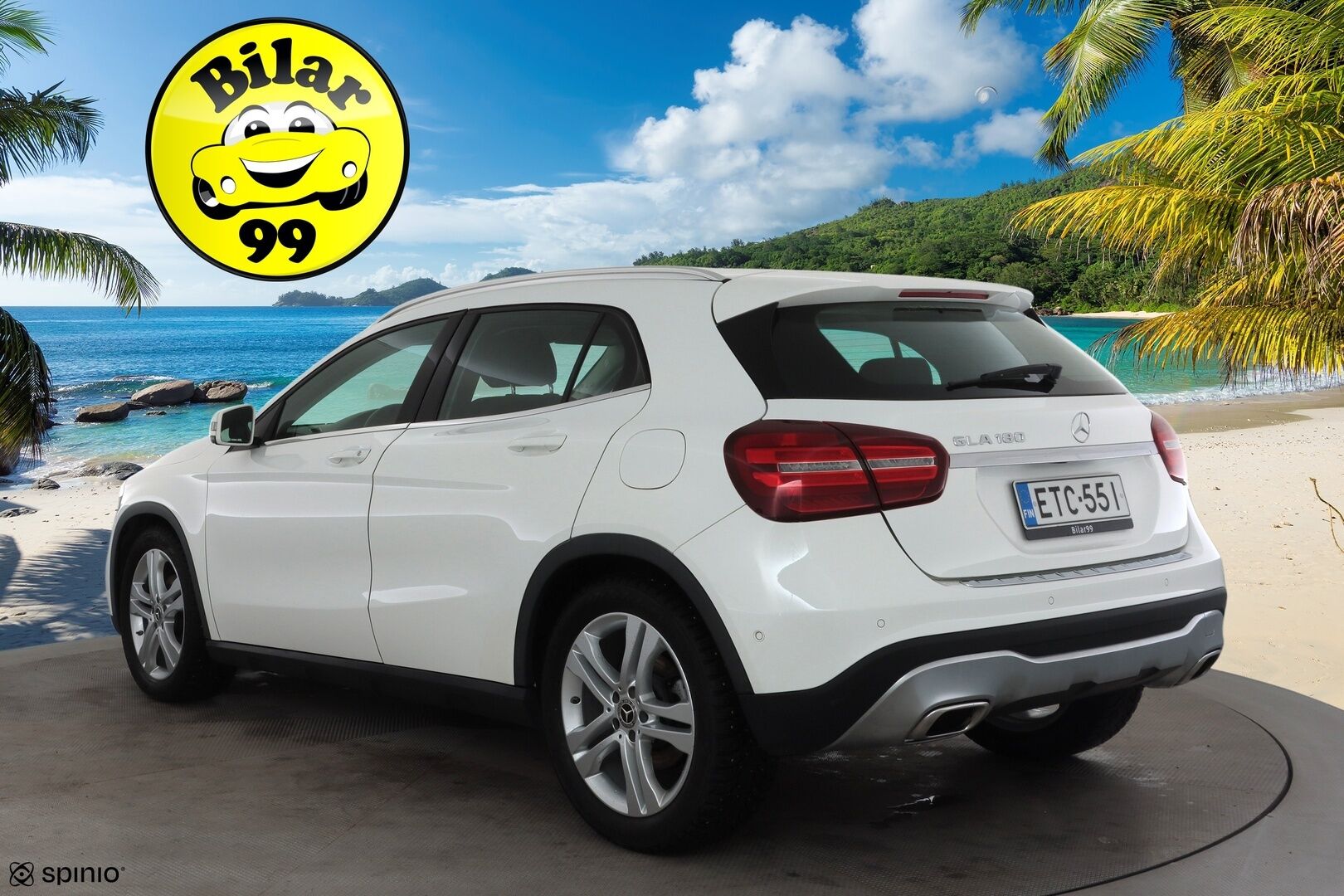 Mercedes-Benz GLA 2018 180 A Premium Business * Vakkari / P.kamera / LED / Navi / Sporttinahat / Apple&Android * - Kahdet renkaat aluvanteilla