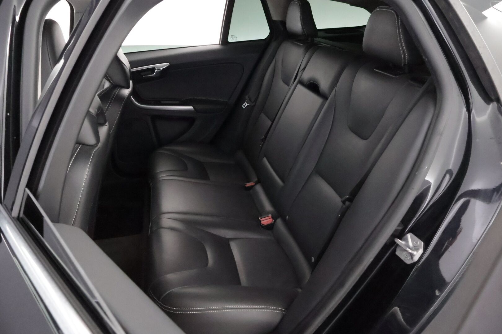 Volvo V60 2015 D6 AWD Summum+ Plug In Hybrid aut YritysOutlet - Myydään vain yrityksille - YritysOutlet - Myydään vain yrityksille