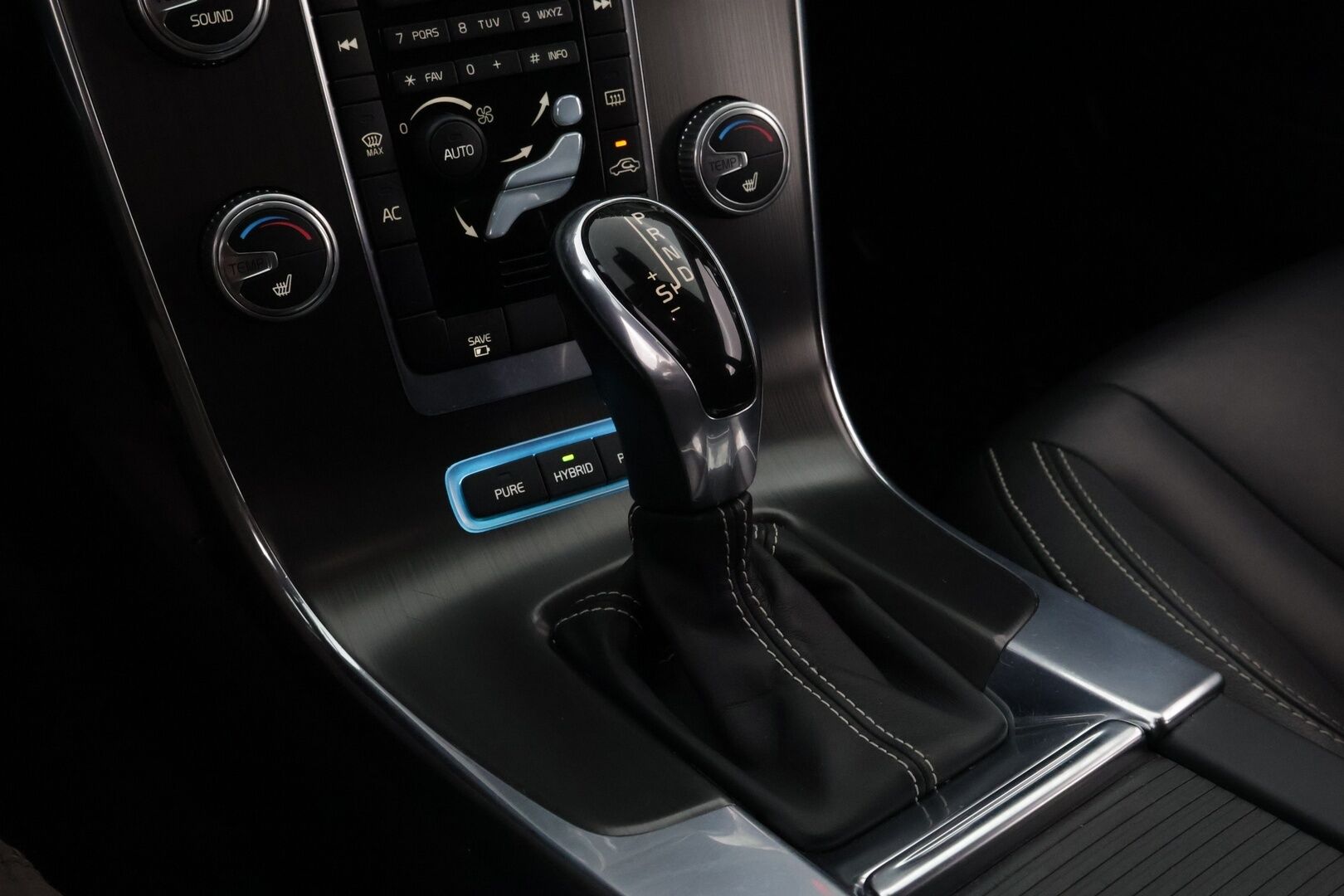 Volvo V60 2015 D6 AWD Summum+ Plug In Hybrid aut YritysOutlet - Myydään vain yrityksille - YritysOutlet - Myydään vain yrityksille