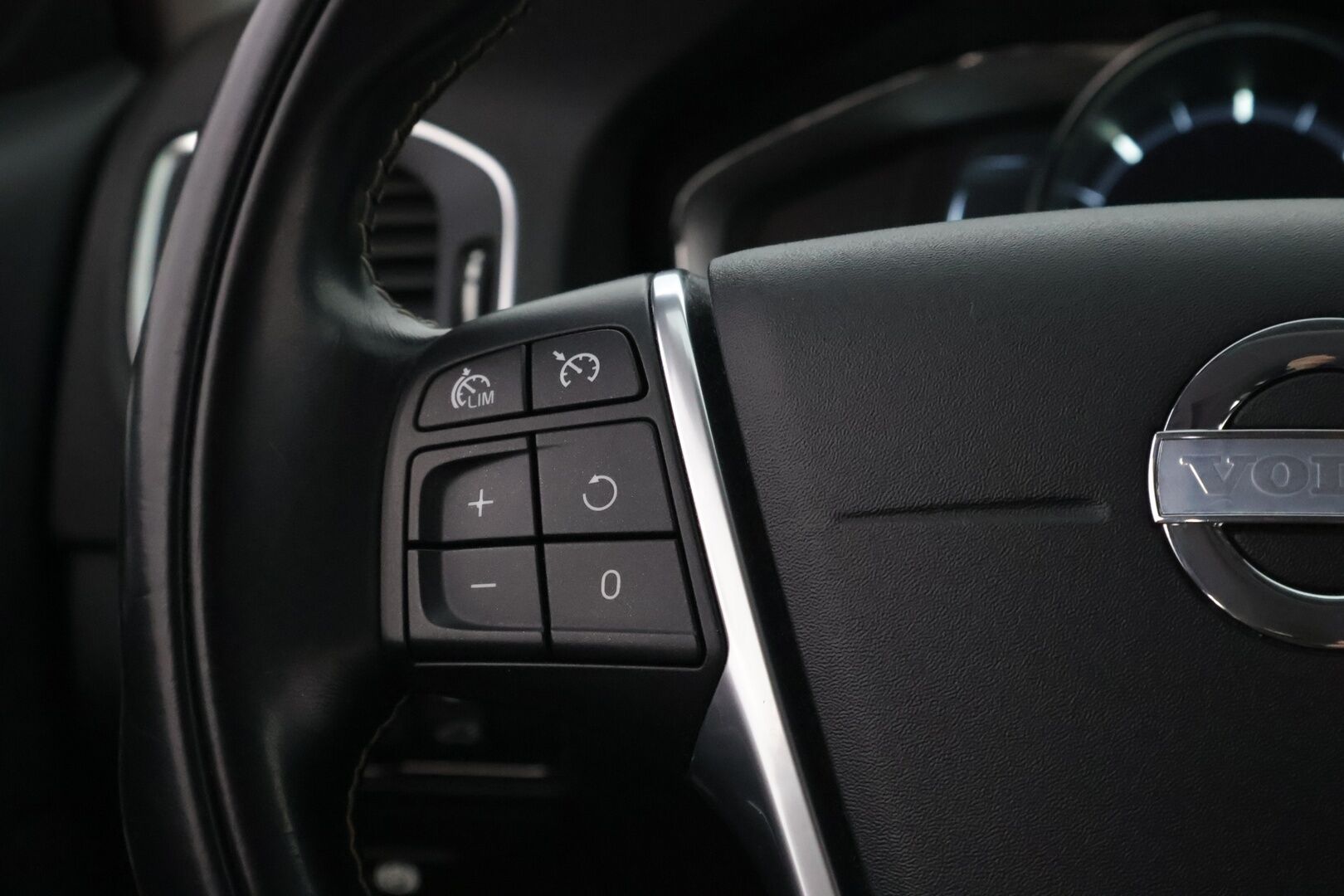 Volvo V60 2015 D6 AWD Summum+ Plug In Hybrid aut YritysOutlet - Myydään vain yrityksille - YritysOutlet - Myydään vain yrityksille