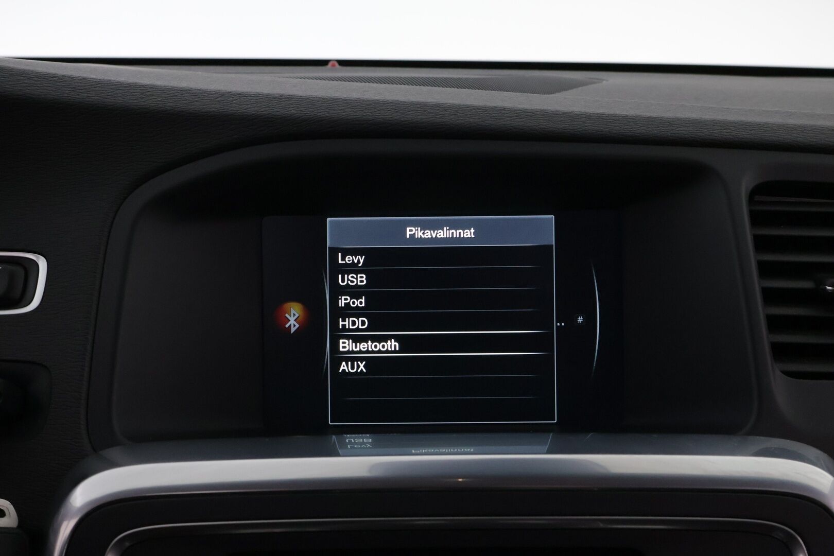 Volvo V60 2015 D6 AWD Summum+ Plug In Hybrid aut YritysOutlet - Myydään vain yrityksille - YritysOutlet - Myydään vain yrityksille