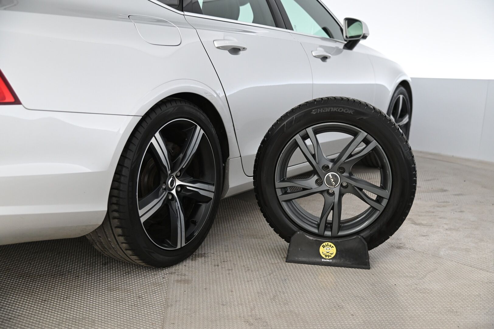 Volvo S90 2018 D4 AWD R-Design aut *Muistipenkki / ACC / BLIS / Vetokoukku / Webasto / Lasikattoluukku* - *Seuraava katsastus 4/26 / 2x Hyvät renkaat ja alumiinivanteet*