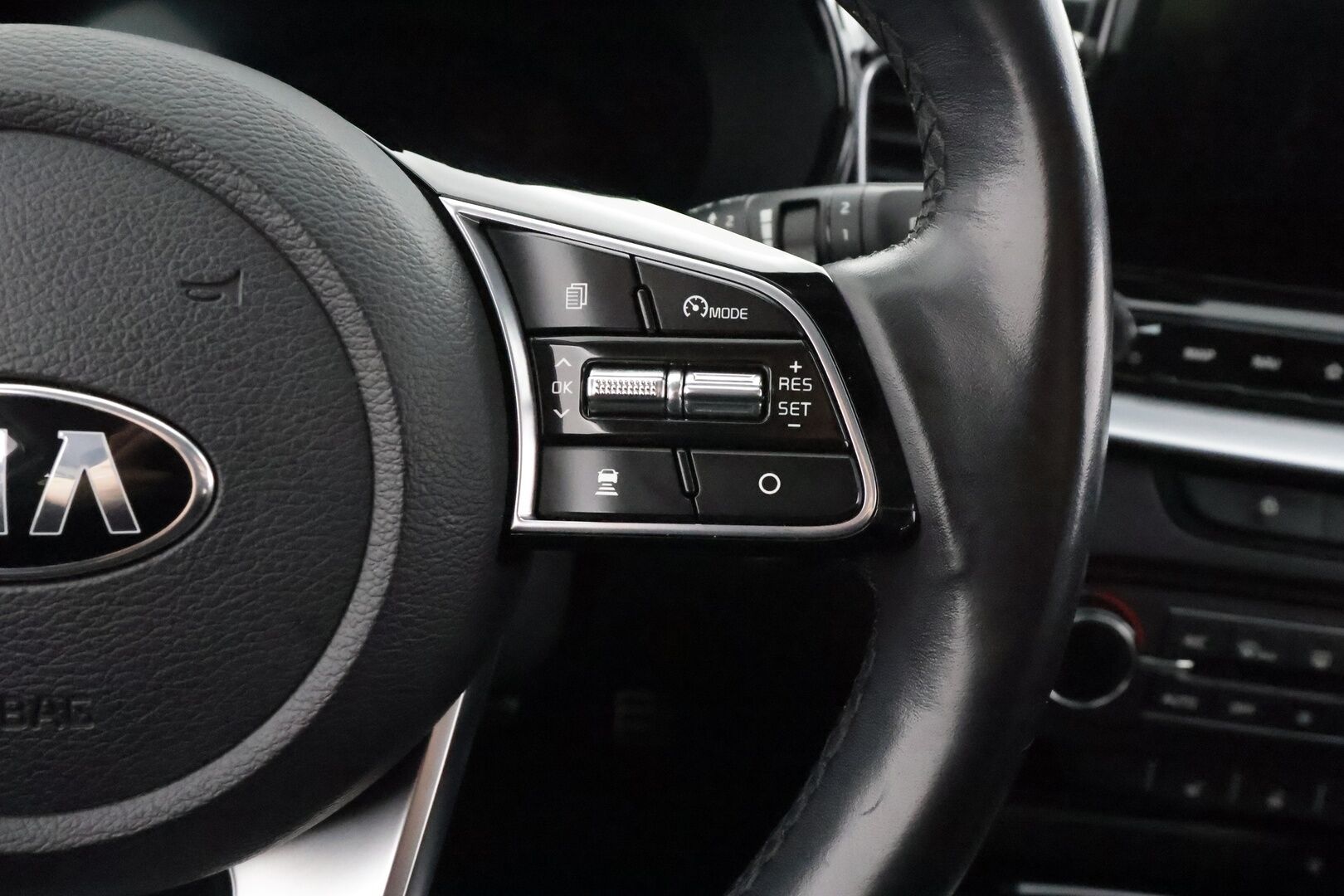 Kia XCeed 2020 1,6 T-GDI ISG 204hv Business Premium DCT AT - | ACC | JBL | Puolinahat | LFA | BSM | LED | Keyless | P.kamera | Lämm. ratti | Lämm. tuulilasi | Sähk. takaluukku | Apple & Android | Navi | 