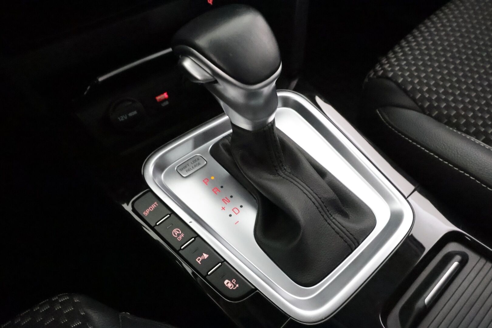 Kia XCeed 2020 1,6 T-GDI ISG 204hv Business Premium DCT AT - | ACC | JBL | Puolinahat | LFA | BSM | LED | Keyless | P.kamera | Lämm. ratti | Lämm. tuulilasi | Sähk. takaluukku | Apple & Android | Navi | 