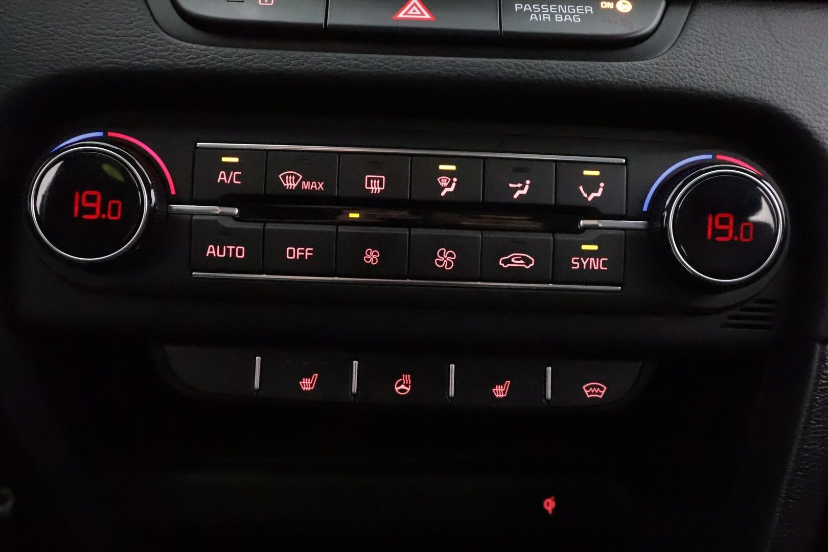 Kia XCeed 2020 1,6 T-GDI ISG 204hv Business Premium DCT AT - | ACC | JBL | Puolinahat | LFA | BSM | LED | Keyless | P.kamera | Lämm. ratti | Lämm. tuulilasi | Sähk. takaluukku | Apple & Android | Navi | 