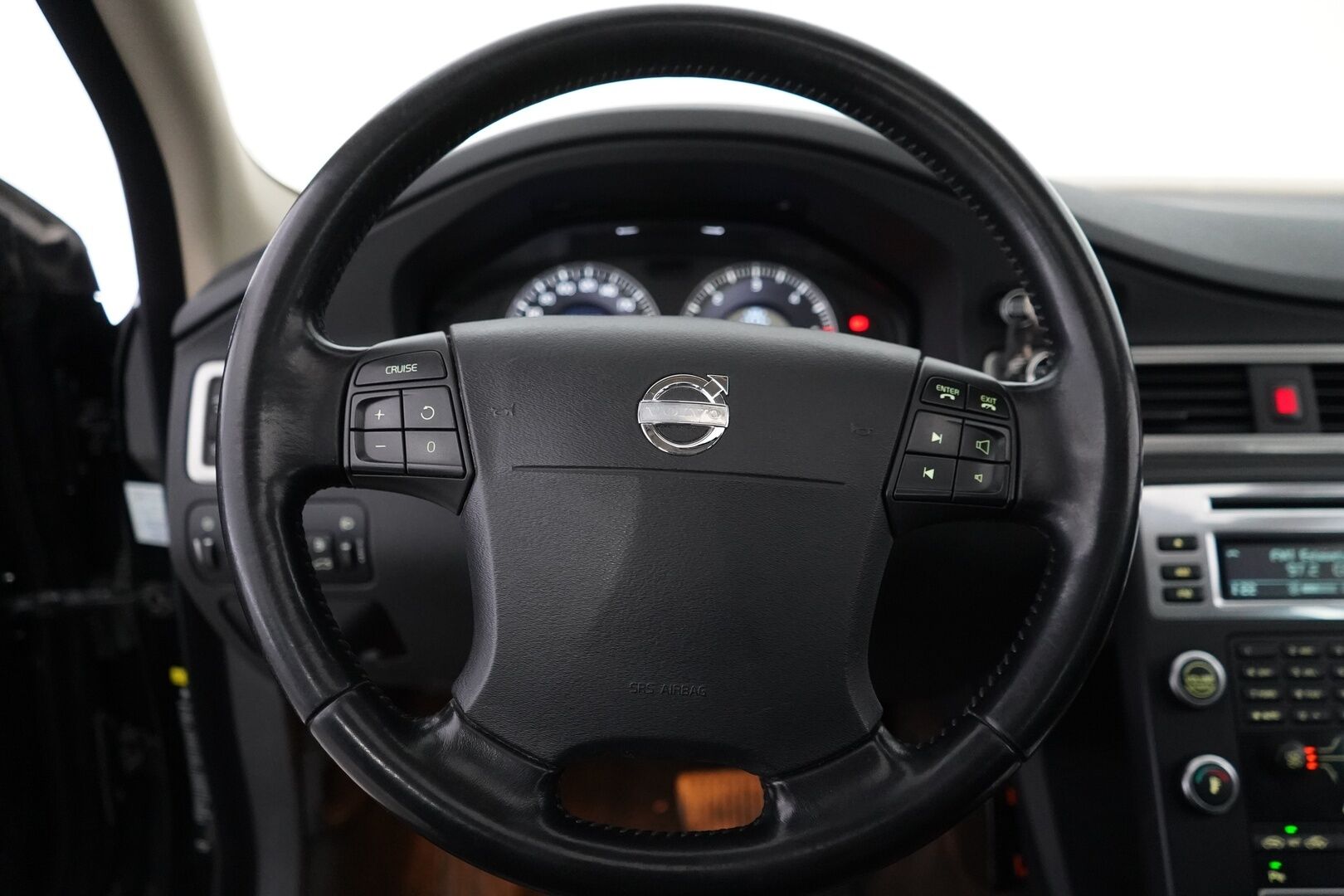 Volvo V70 2008 2.4D Summum aut *YritysOutlet - Myydään vain yrityksille* - Kahdet hyvät renkaat / Hyvät huollot / Kattoikkuna / Nahkasisusta