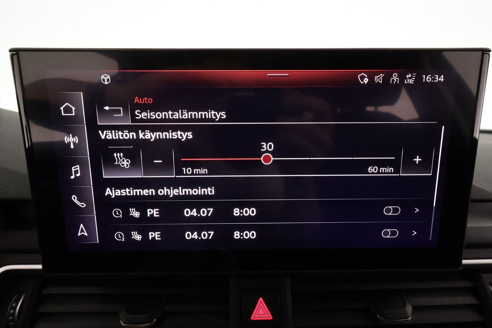 Audi A4 2020 Avant Business Advanced Comfort Edition 30 TDI 100 kW S tronic **Webasto / Matrix / Koukku / P.kamera / Digimittaristo** - Suomi-auto / Kahdet renkaat aluvanteilla