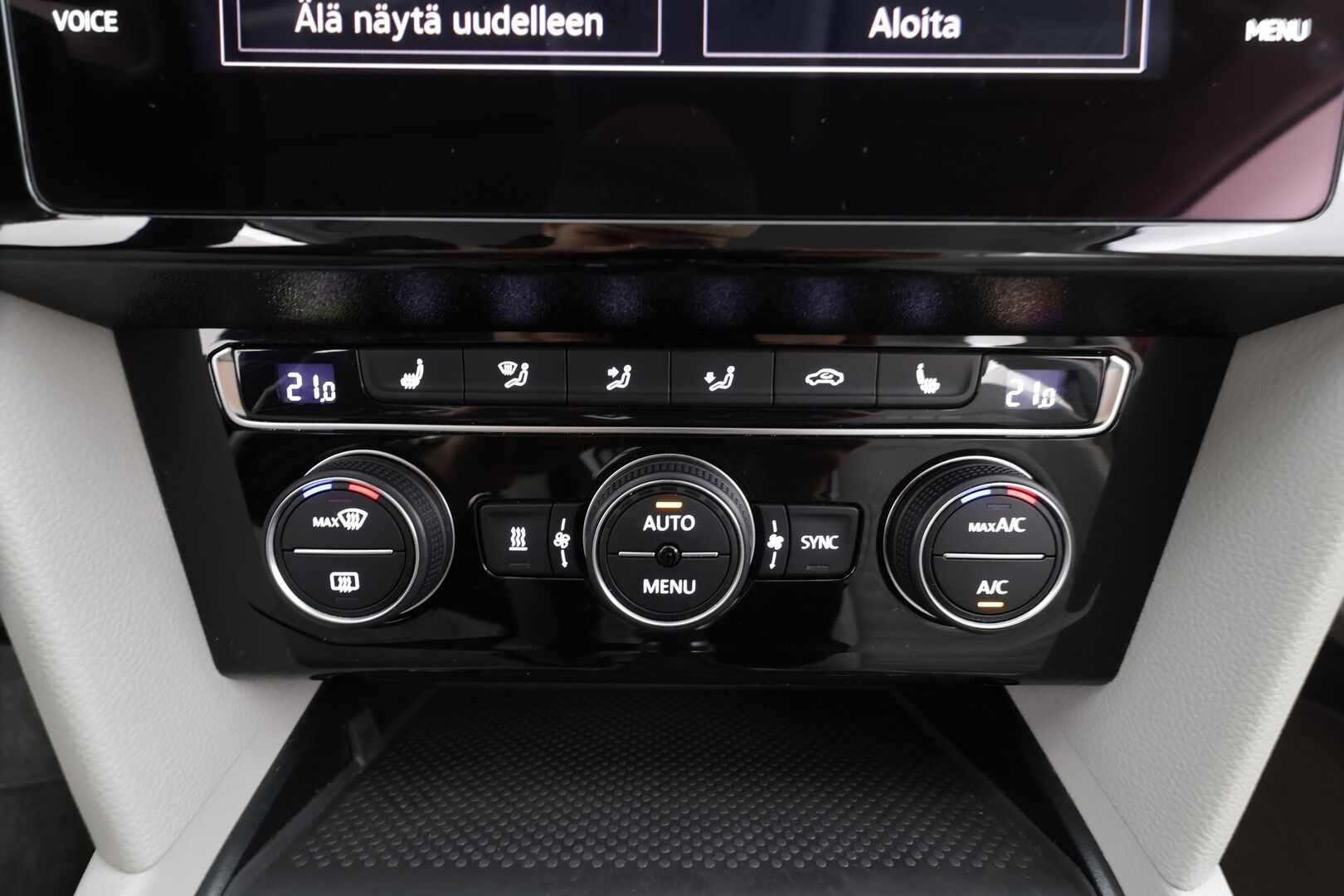 Volkswagen Passat 2020 Variant GTE Plug-In Hybrid 160kW DSG * ACC / Webasto / Matrix-LED / P.kamera / Navi / Kaistavahti / Keyless * - 1-om Suomi-auto / 2x Latauskaapelit / Kahdet renkaat